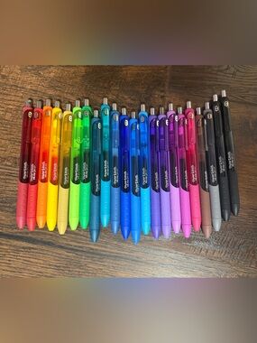 🌈🖊️Papermate Inkjoy Gel Pens 0.7 - 22 Count Assorted Colors🖊️🌈